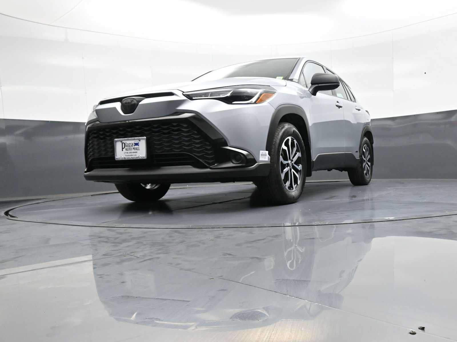 Certified 2024 Toyota Corolla Cross AWD Hybrid image 23