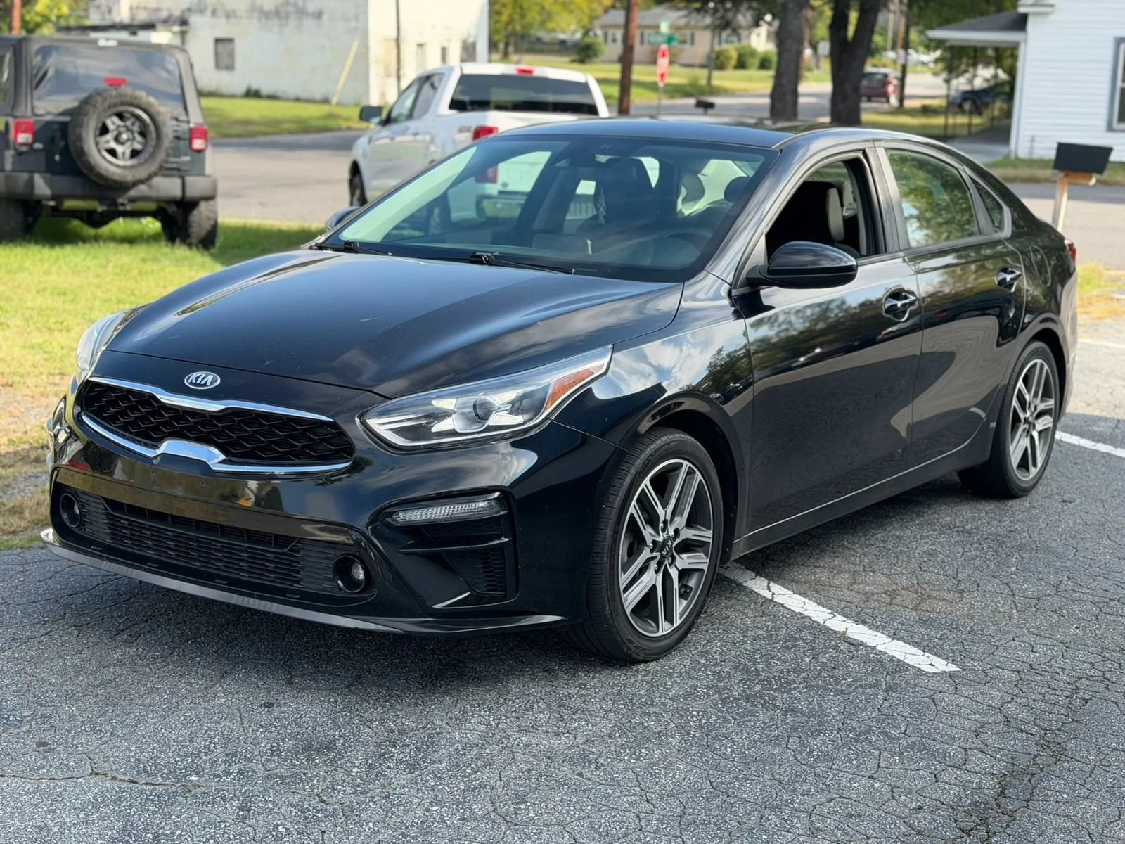 Used 2019 Kia Forte S w/ S Premium Package FWD image 1
