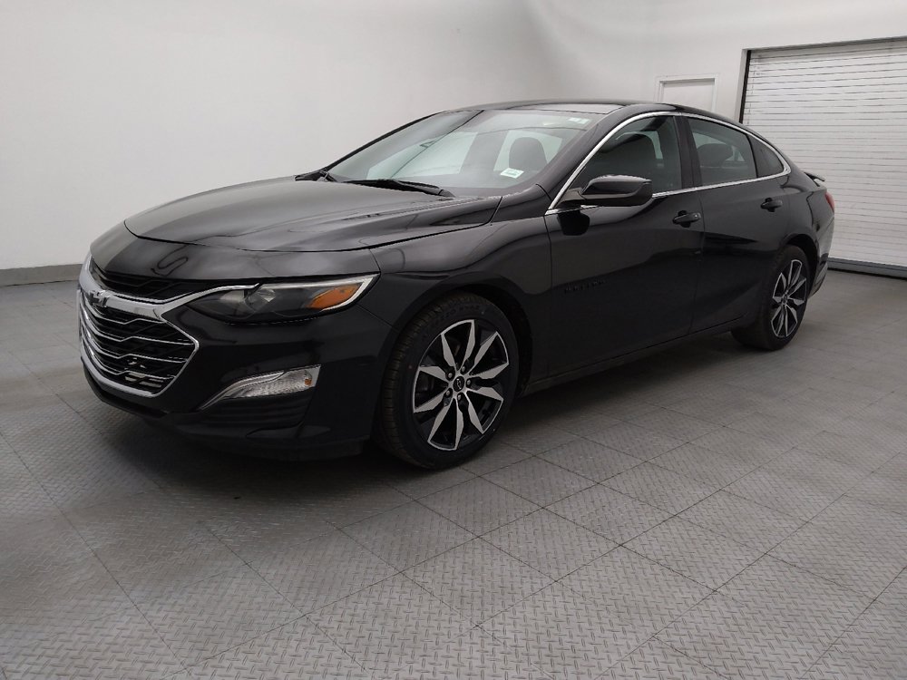 Used 2025 Chevrolet Malibu RS FWD image 2