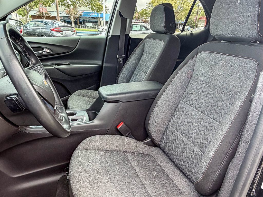 Used 2024 Chevrolet Equinox LT AWD/4WD image 34