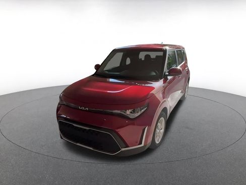 Used 2025 Kia Soul LX w/ LX Technology Package image 14