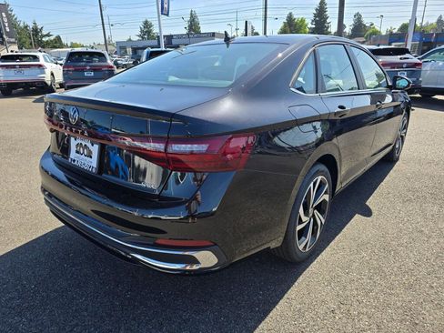New 2026 Volkswagen Jetta SEL FWD image 3