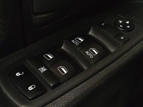 Used 2018 RAM 1500 Tradesman image 27