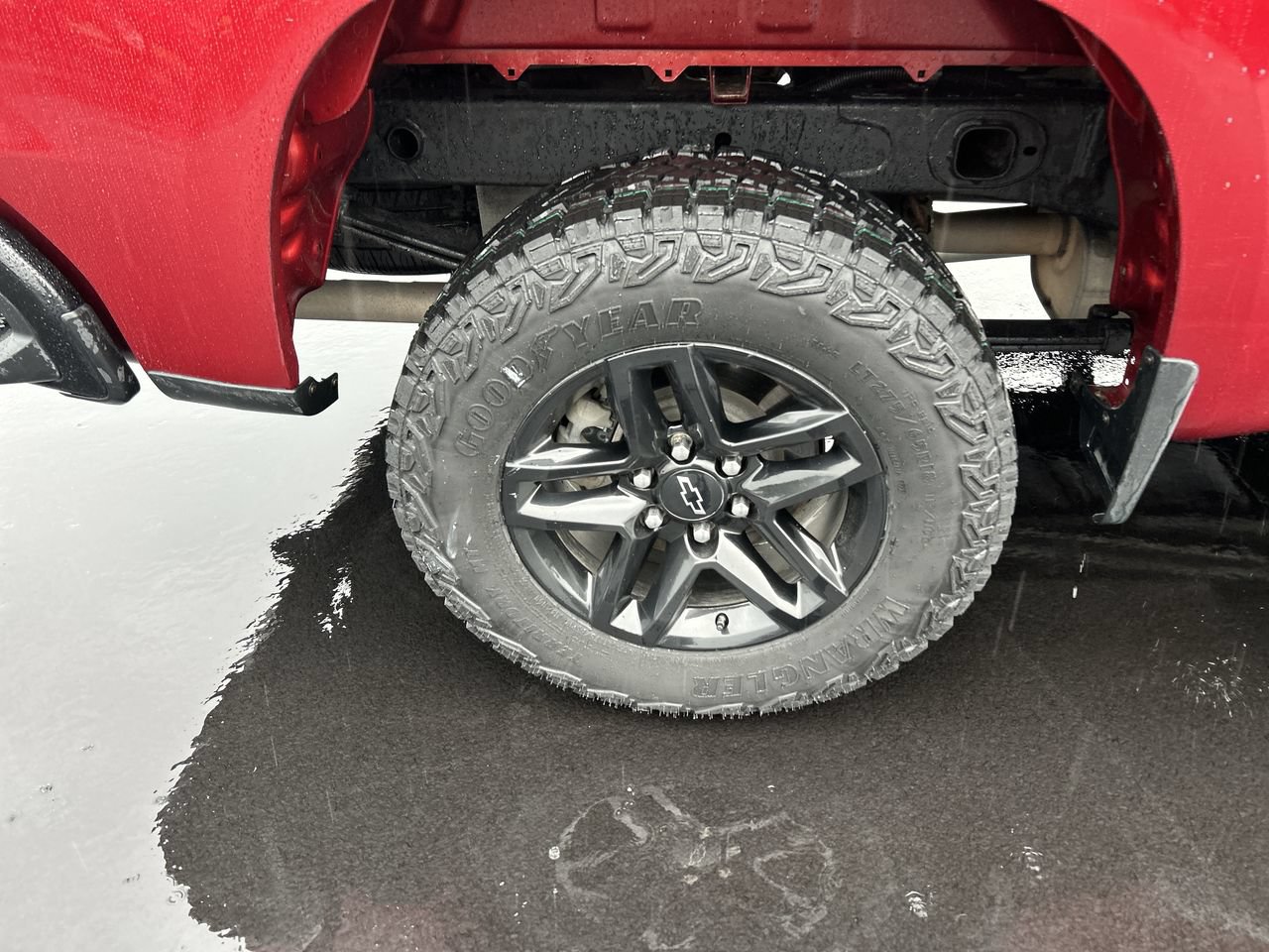 Used 2023 Chevrolet Silverado 1500 LT Trail Boss w/ Convenience Package II AWD/4WD image 9