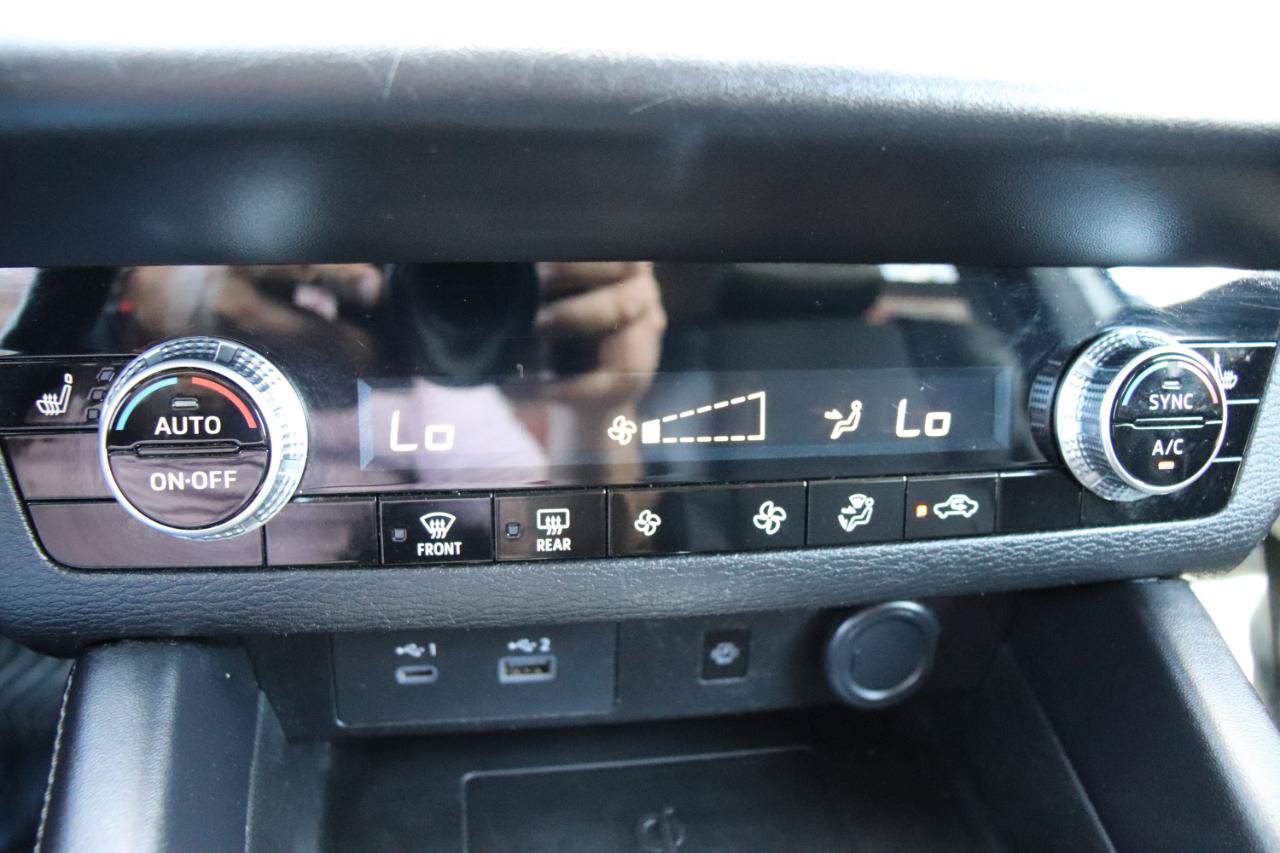 Used 2024 Mitsubishi Outlander FWD image 39