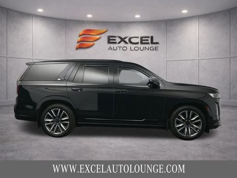 Used 2022 Cadillac Escalade Sport w/ Touring Package AWD/4WD image 10
