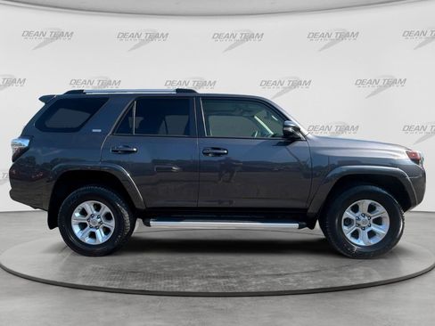 Used 2021 Toyota 4Runner SR5 Premium w/ Moonroof Package AWD/4WD image 8