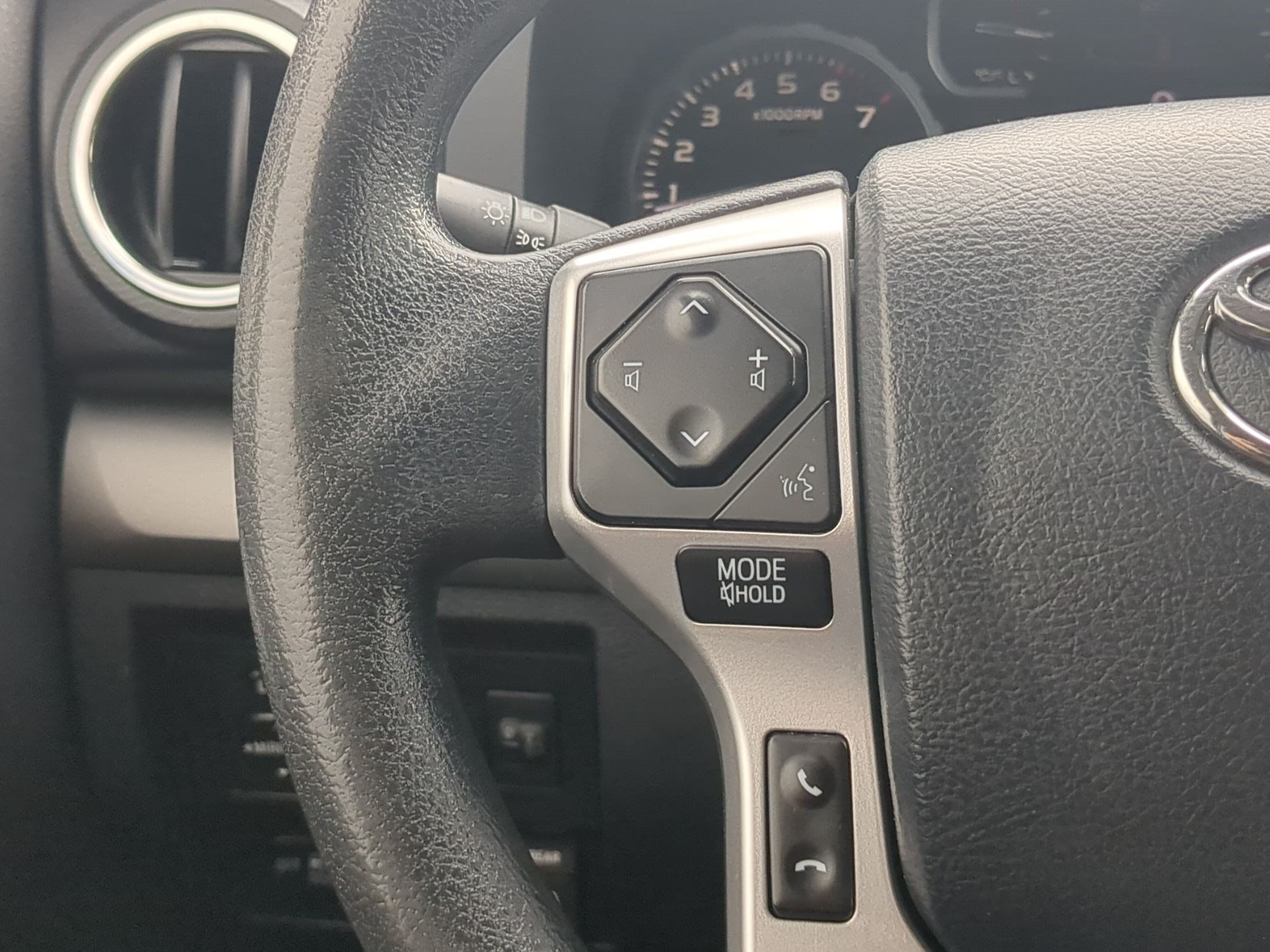Used 2019 Toyota Tundra SR5 w/ TRD Off Road Package AWD/4WD image 19
