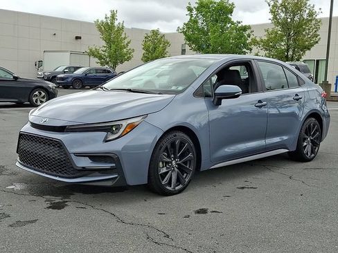Used 2023 Toyota Corolla SE FWD image 5