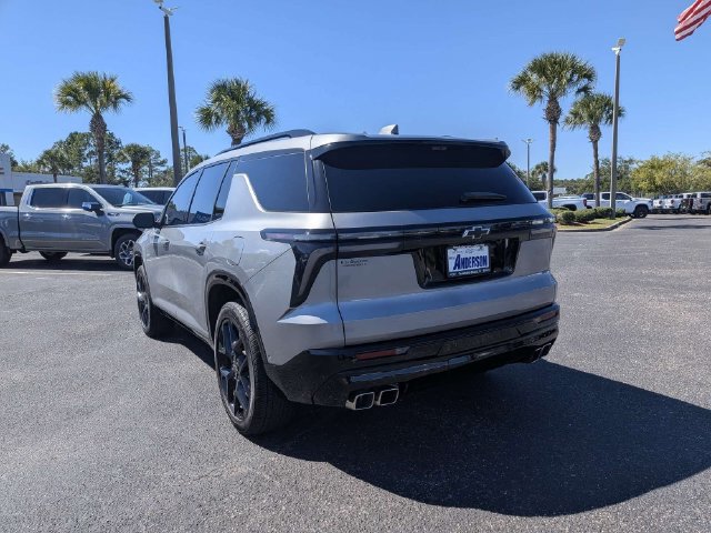 Used 2025 Chevrolet Traverse RS w/ LPO, Floor Liner Package FWD image 5