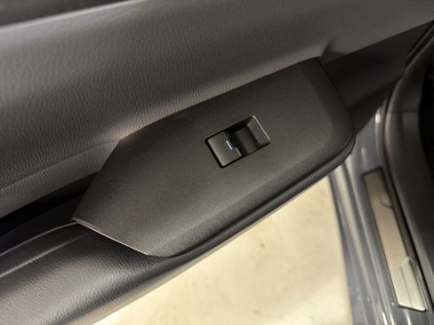 Used 2026 Toyota Prius LE FWD image 24