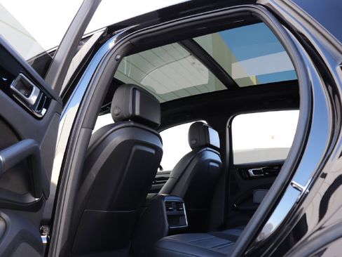 Used 2019 Porsche Cayenne S image 36