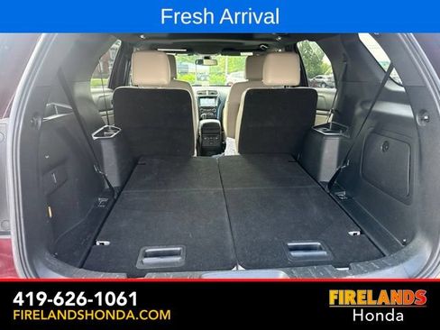Used 2018 Ford Explorer XLT w/ Equipment Group 202A FWD image 29