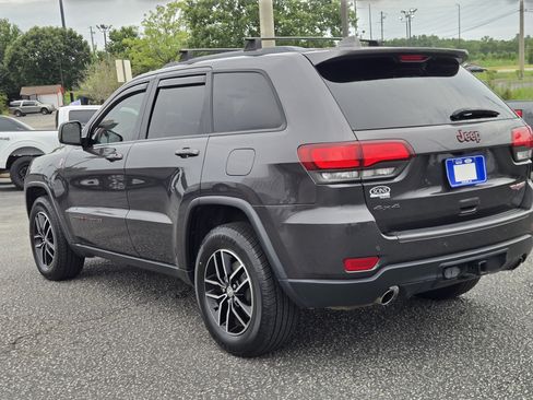Used 2018 Jeep Grand Cherokee Trailhawk AWD/4WD image 9
