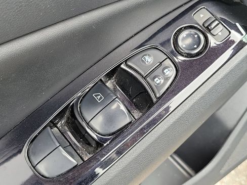 Used 2023 Nissan Altima 2.5 SV FWD image 17