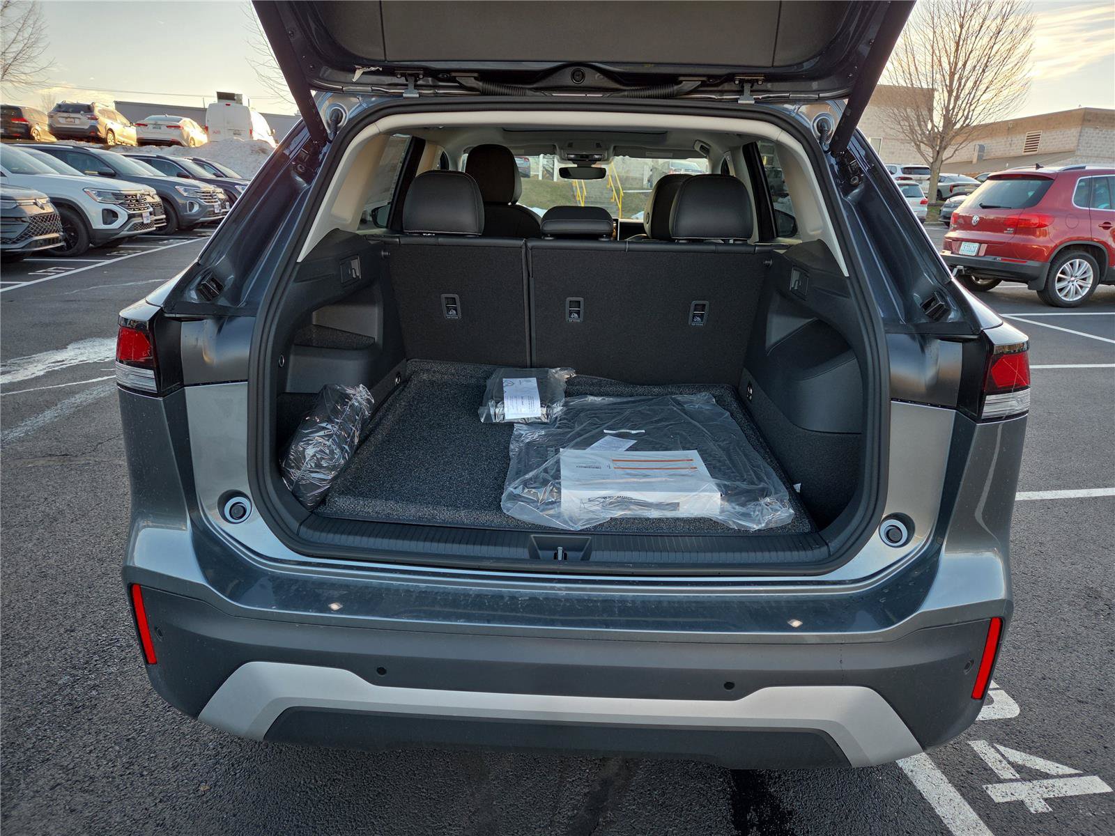 New 2026 Volkswagen Tiguan SE AWD/4WD image 5