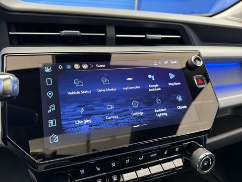 New 2027 Chevrolet Bolt RS w/ Technology Package FWD image 19