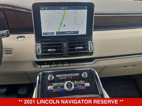 Used 2021 Lincoln Navigator Reserve w/ Luxury Package AWD/4WD image 31
