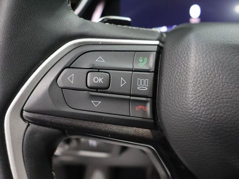 Used 2023 Jeep Grand Cherokee Altitude image 39