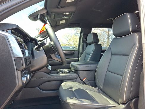 Used 2025 GMC Yukon Elevation image 13