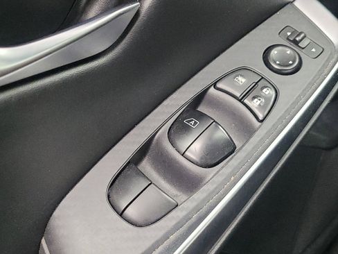 Used 2021 Nissan Sentra SR FWD image 27