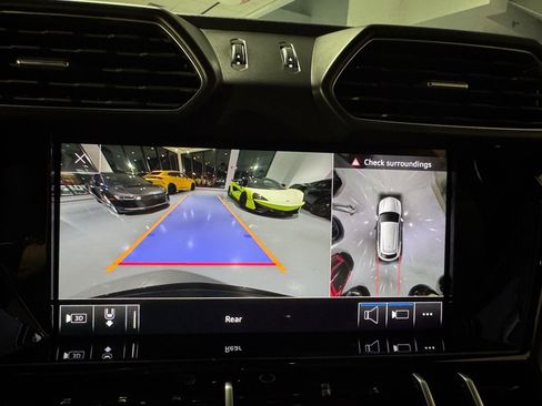 Used 2020 Lamborghini Urus image 55