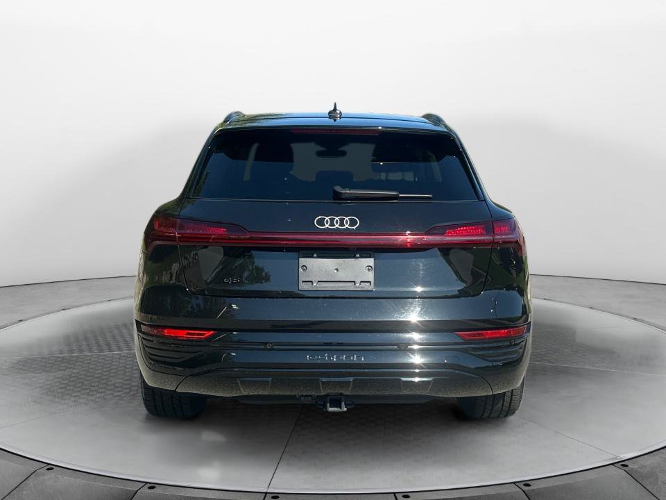 Used 2024 Audi Q8 e-tron Premium AWD/4WD image 6