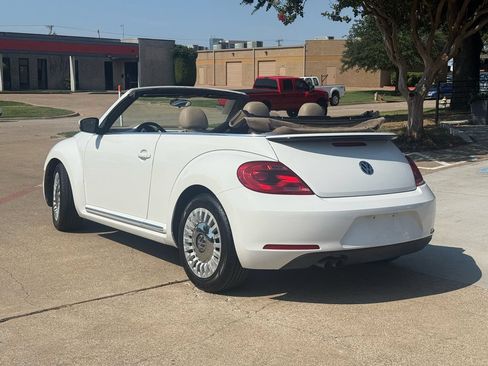 Used 2014 Volkswagen Beetle 2.5 FWD image 4