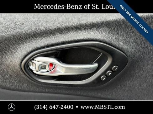 Used 2022 Jeep Cherokee Limited image 17