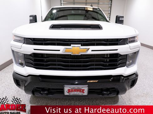 Used 2025 Chevrolet Silverado 2500 Custom w/ Custom Value Package AWD/4WD image 7