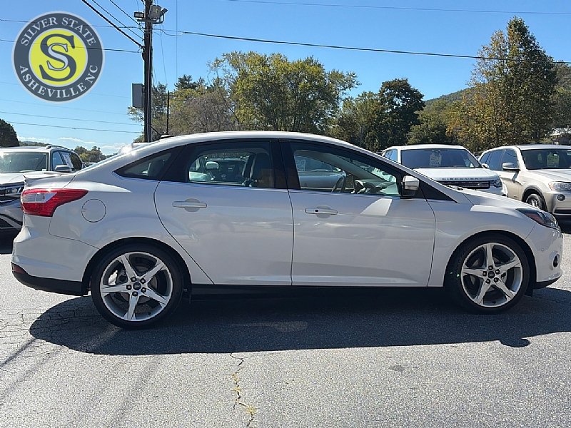Used 2013 Ford Focus Titanium w/ Titanium Handling Pkg FWD image 7