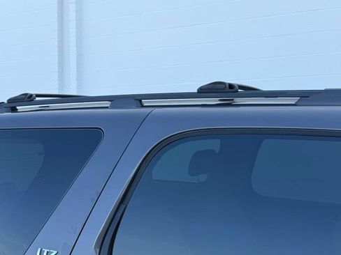 Used 2010 Chevrolet Tahoe LTZ AWD/4WD image 16