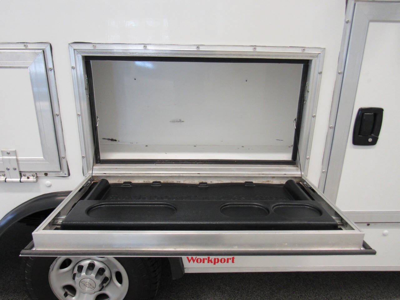 Used 2020 Chevrolet Express 3500 w/ Power Convenience Package RWD image 30