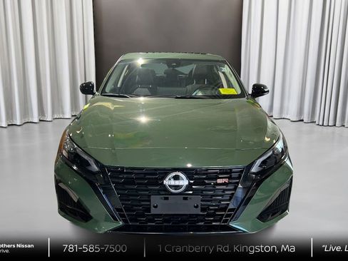 New 2026 Nissan Altima 2.5 SR w/ SR Premium Package AWD/4WD image 2