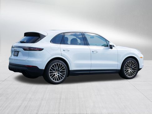 Used 2023 Porsche Cayenne S Platinum AWD/4WD image 7