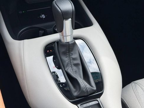 Certified 2026 Honda HR-V LX image 17