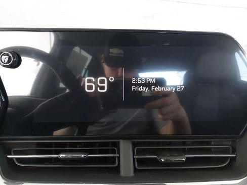 New 2026 Chevrolet Trax LT w/ LT Convenience Package image 21