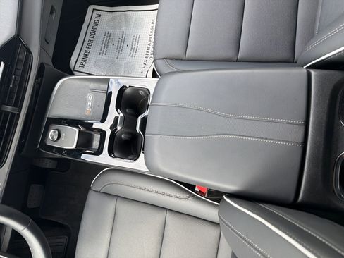 Used 2025 Buick Enclave Preferred image 27