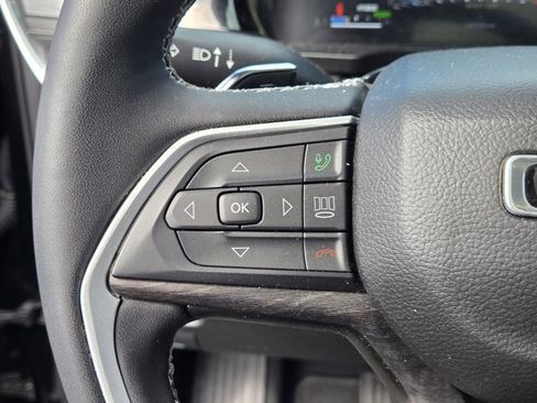 Used 2023 Jeep Grand Cherokee 4WD 4xe image 13