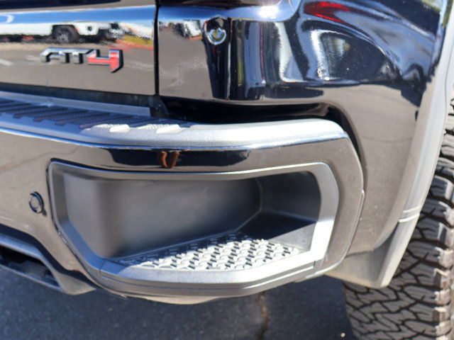 Used 2022 GMC Sierra 1500 AT4 w/ AT4 Carbonpro Edition AWD/4WD image 6