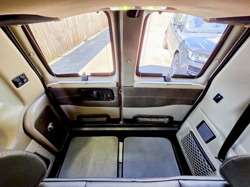 Used 2025 GMC Savana 2500 w/ Driver Convenience Package image 46