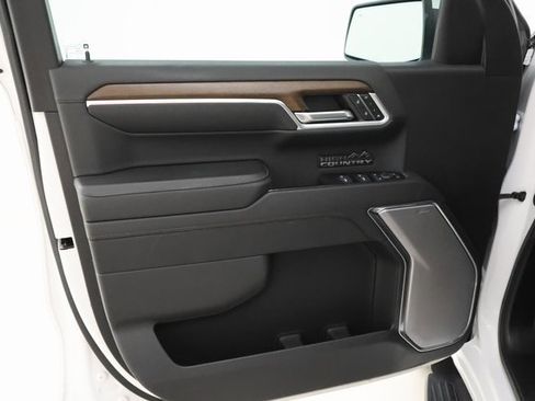 Used 2024 Chevrolet Silverado 1500 High Country w/ High Country Premium Package image 7