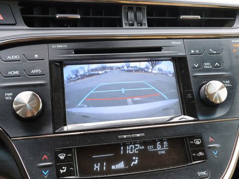 Used 2018 Toyota Avalon XLE Premium image 24