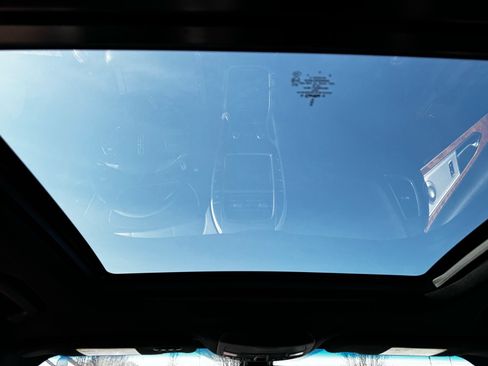 Used 2017 Lincoln MKX Reserve w/ Luxury Package AWD/4WD image 15
