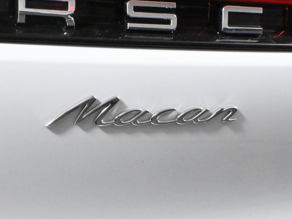 Used 2026 Porsche Macan AWD/4WD image 47