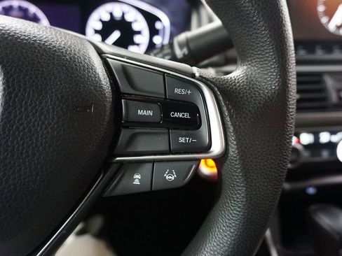 Used 2019 Honda Accord LX image 9