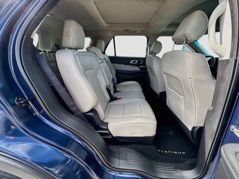 Used 2016 Ford Explorer Platinum AWD/4WD image 27