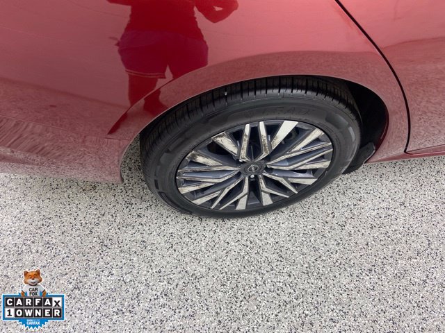 Used 2024 Nissan Altima 2.5 SV FWD image 12