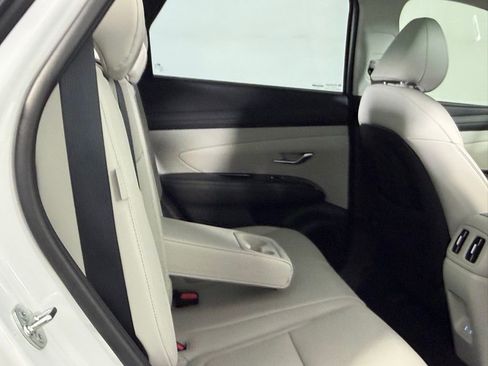 Used 2025 Hyundai Tucson Limited image 30