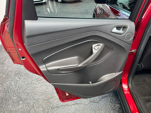 Used 2014 Ford Escape Titanium AWD/4WD image 29